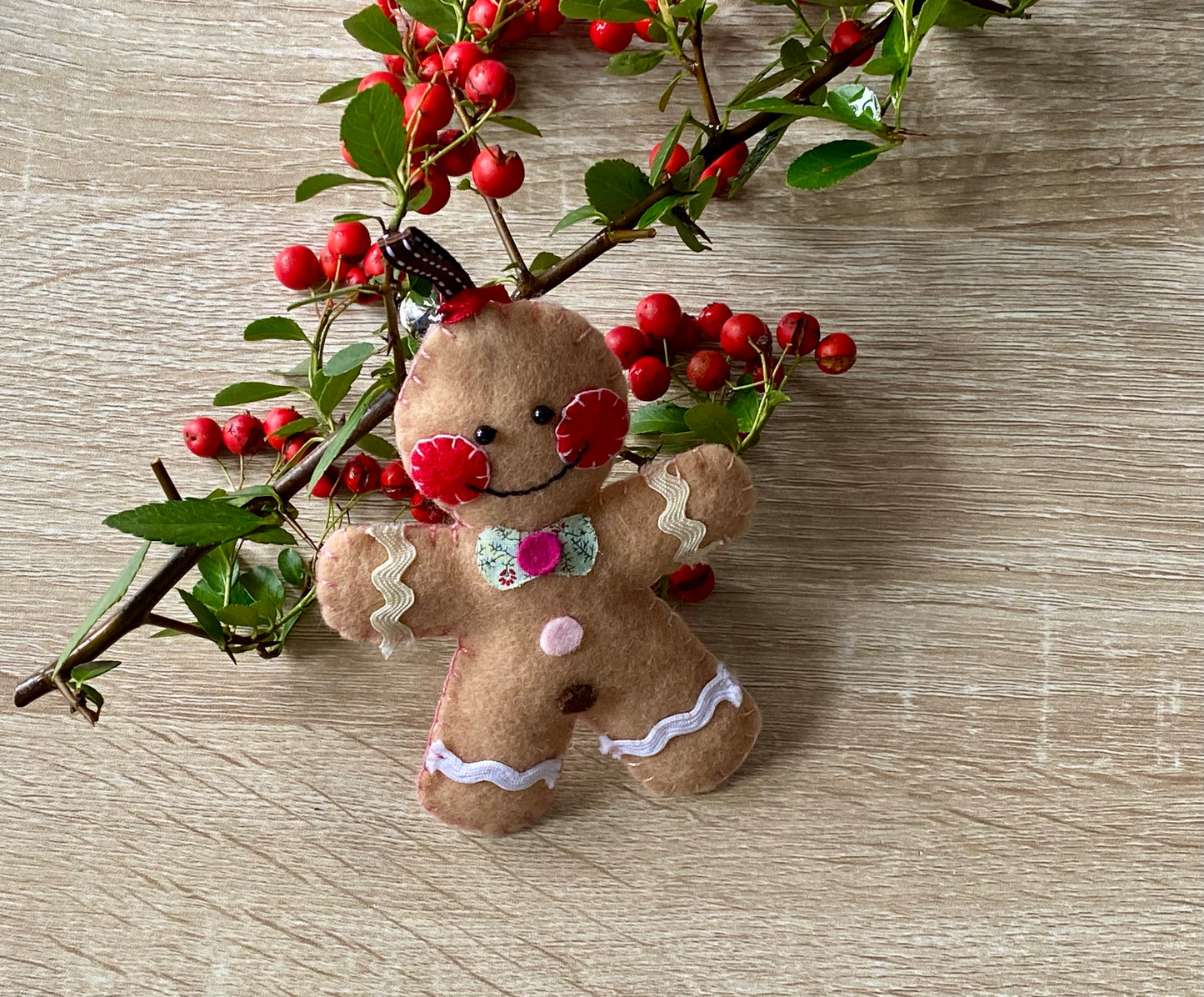 Make-Your-Own-Kit Gingerbread Cookie Felt